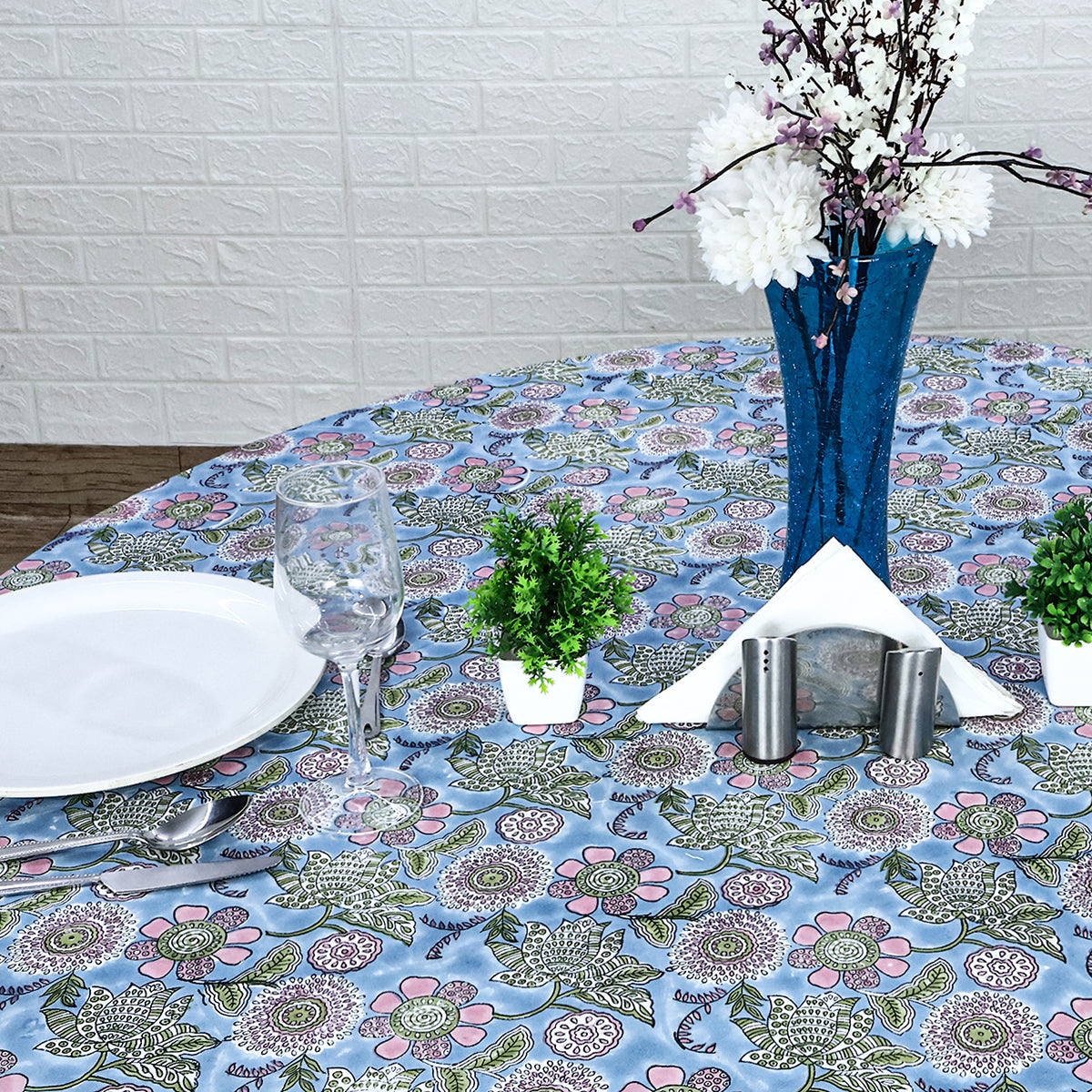 Purple and Pink Handmade Round Cotton Tablecloth - My Store